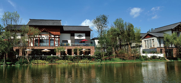 Villa moistureproof installs case | east compound